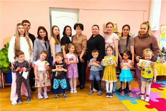 Дети и родители средней группы «побывали в Лукоморье» 