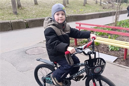 Велосипед — первый друг ребёнка! Поговорили о пользе и безопасности