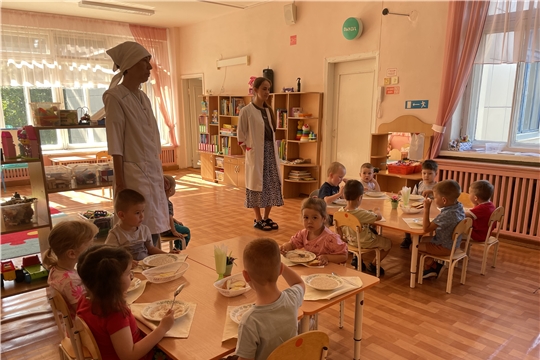 Организация питания под пристальным вниманием мам и пап.
