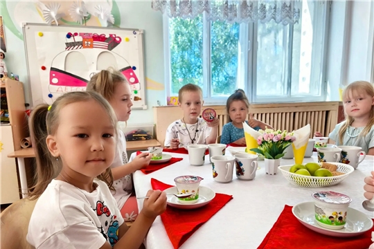 Маленькая баночка для большого здоровья: почему йогурт — супергерой в рационе дошколёнка
