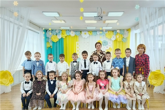 Яркий праздник весны и материнской любви группы "Непоседы"