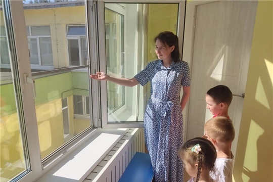 Безопасность ребёнка дома: проверьте окна сегодня