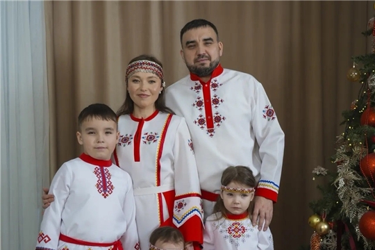 Фоточеллендж "Моя семья в национальном костюме"