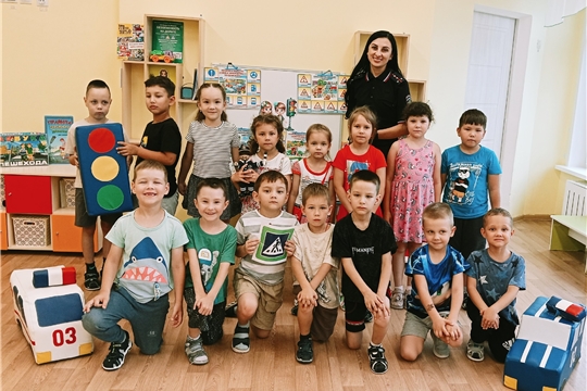 Знай, соблюдай, отражай: важные уроки от инспектора ГИБДД