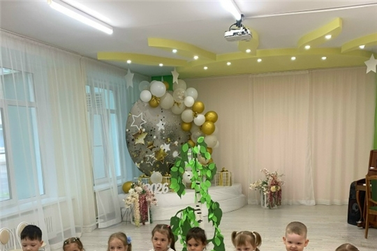 Занятие по дополнительной услуге «Пой, танцуй, играй!»
