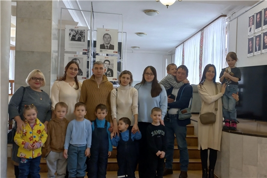В театр семьей