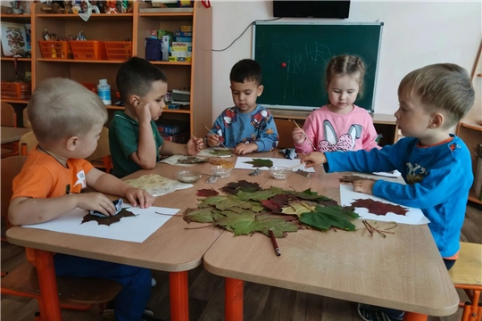 Золотой символ осени: как прошел наш «День кленового листа»