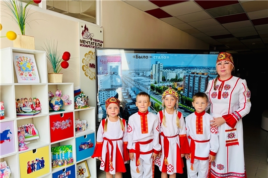Позновательный час "Мой любимый город" :вчера, сегодня, завтра"