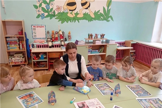 Мастер-класс в средней группе 🌞 по изготовлению объемной аппликации " Творческая галактика". 