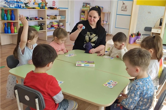 Тематическая неделя "Правила дорожные всем нужны" в группе "Радуга"