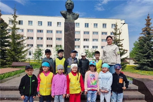Экскурсия к памятнику Петра  Хузангая