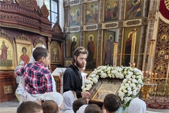 Воспитанники группы «Умка» посетили приход Храма в честь Иконы Божьей Матери «Взыскание погибших»