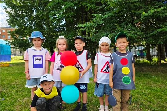 Эстафета "Зачем нужны правила дорожного движения"#Светофорик.