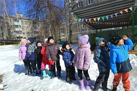 Знакомимся с первыми признаками пробуждения природы.