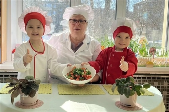 Польза овощей в салатах.