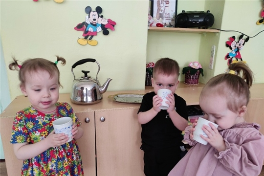 Приучаем ребёнка к правильному питью воды.