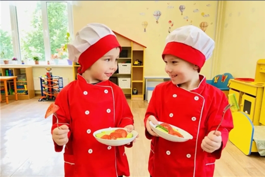 Детские сады Чебоксар перешли на летнее сезонное меню.