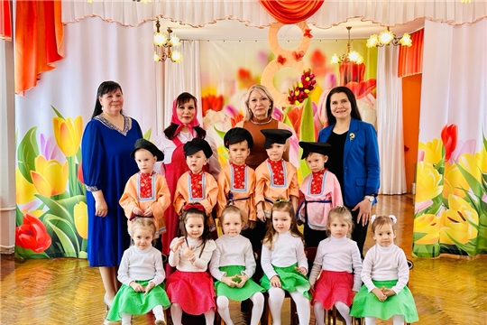 В детском саду проходят праздничные утренники, посвященные Международному женскому дню 8 Марта