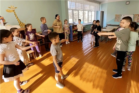 Утренний круг в подготовительной группе «Гномики»