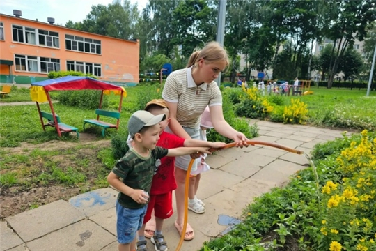 Знакомство с работой садового шланга