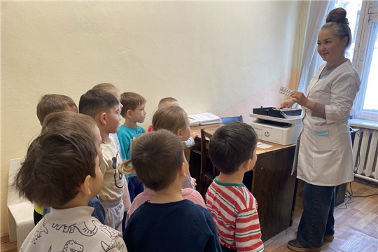 Формирование основ безопасного поведения: беседа «Детям о таблетках»