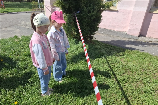 Осторожно, лента! Учимся видеть знаки безопасности 