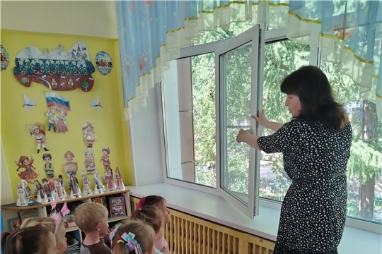  Открытое окно- опасность для ребёнка .