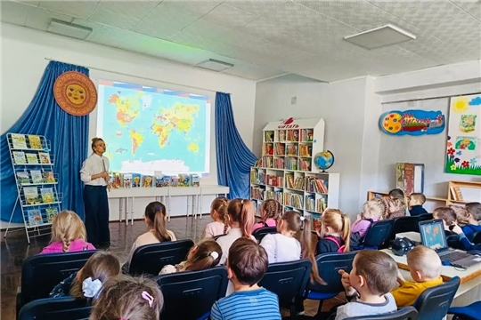 "Наша Родина- Россия!": юные исследователи в гостях у библиотеки 