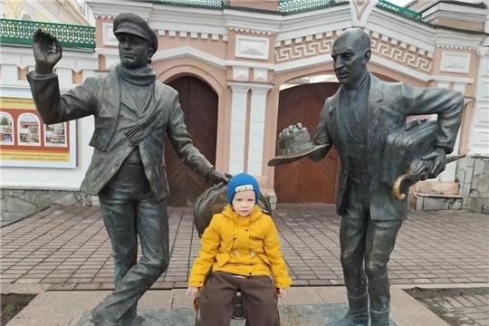 Воспитанник группы "Звездочки" отправился на экскурсию в краеведческий музей города Чебоксары 