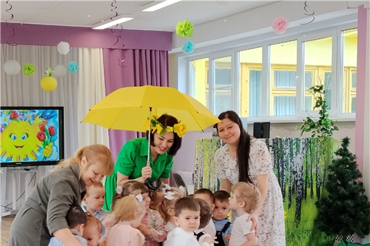 Весеннее развлечения у самых маленьких в нашем детском саду. 
