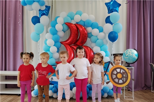 ДПУ "Танцевальный колорит" активно осваивают танцевальные элементы. 
