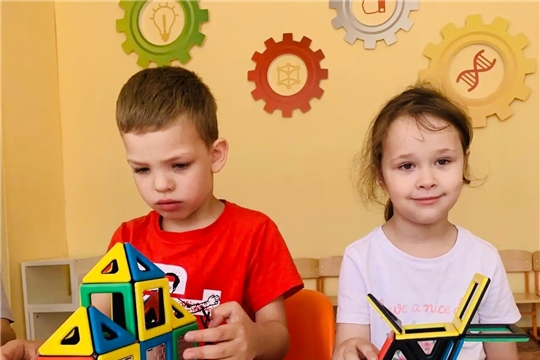 Юные инженеры в деле! Дидактическая игра "Построй по схеме" 