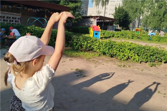 Игры с тенью: наши дошколята исследовали солнечное явление! 