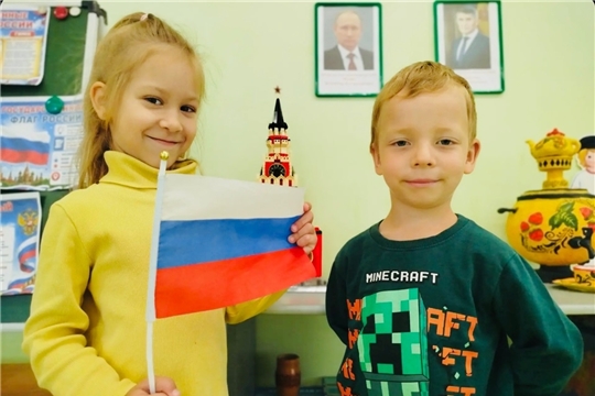 Средняя группа "Одуванчики" присоединяются к яркой акции "Храним символы страны!" 