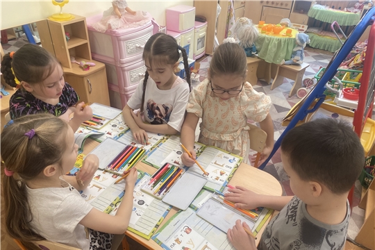 По родному краю с рюкзаком шагаю