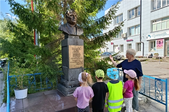 «По родному краю с рюкзаком шагаю»