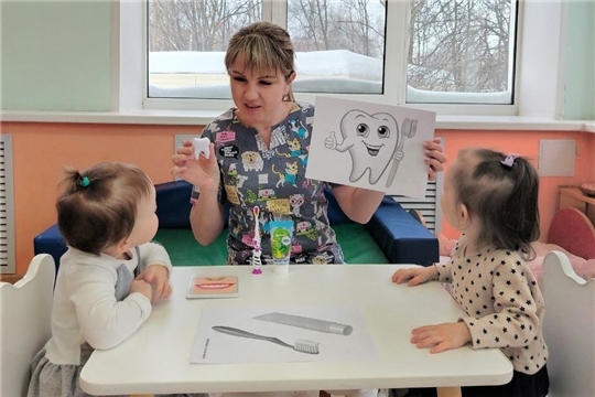 Учимся правильно чистить зубки