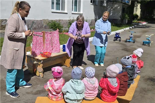 Кукольный театр на прогулке