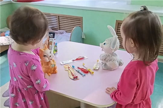 Сегодня - День рождения  зубной щетки!