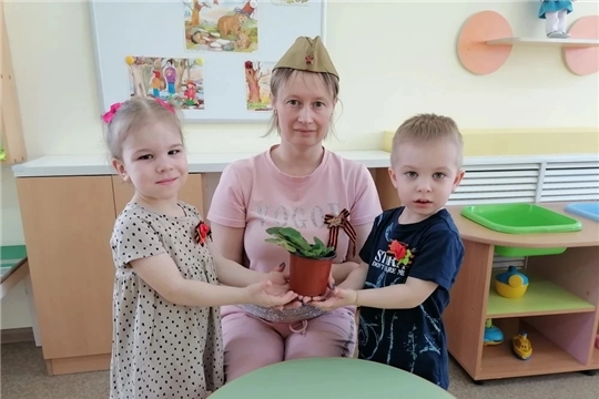 Акция «Цветок ветерану» - благодарность ветеранам ВОв и труженникам тыла, участникам боевых действий, участникам СВО