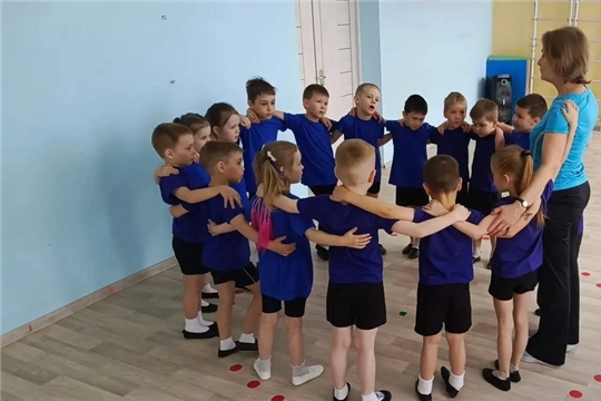 Наши воспитанники присоединились к акции "Зажги синим"