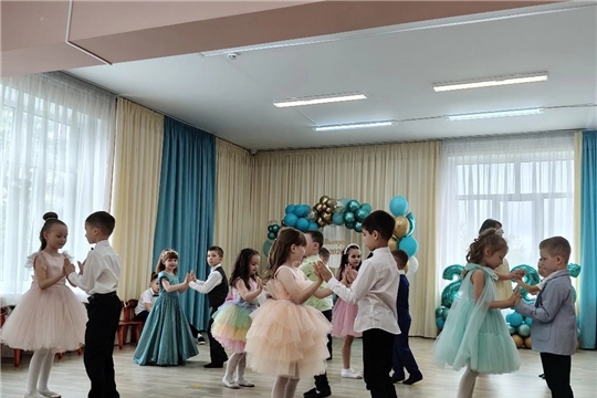 В добрый путь, выпускники!
