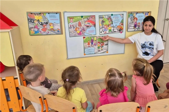 Улица в картинках: первые уроки ПДД для самых маленьких