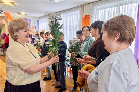 Поздравляем наших женщин!
