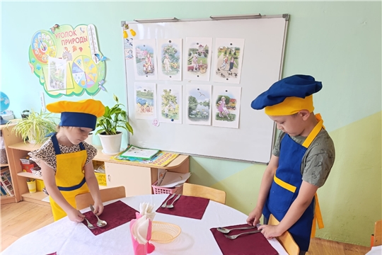 Сервировка стола в летний период