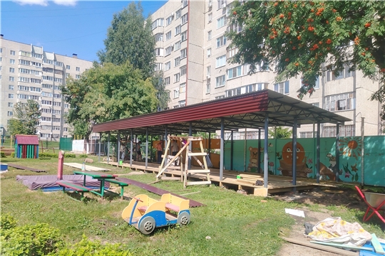 Продолжается капремонт теневых навесов