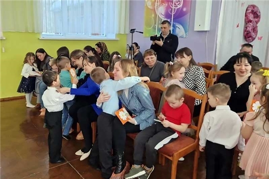 В средней группе состоялся праздник для любимых мам и бабушек