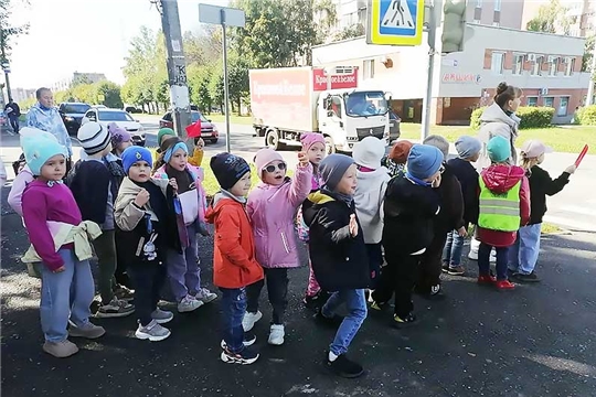 Занятие на тему «Безопасность на дорогах: пешеходный переход»
