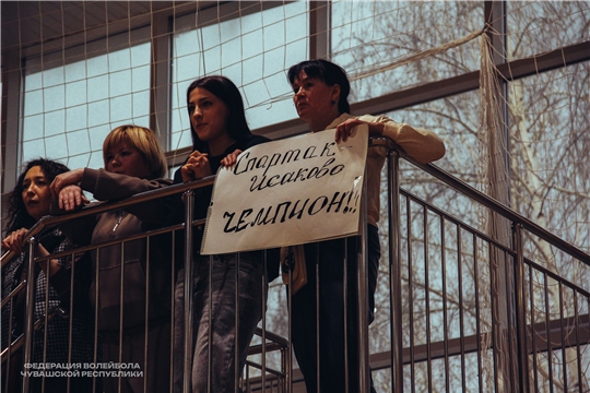 Победный мяч: «Спартак-Исаково» празднует успех!