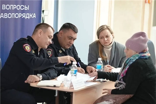 В Чебоксарах первый выездной приём граждан посетило более 100 жителей